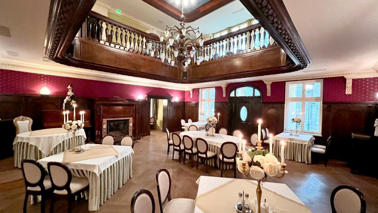 Hotel "Dworek Lesniczowka" Wodzisław Śląski Exteriér fotografie