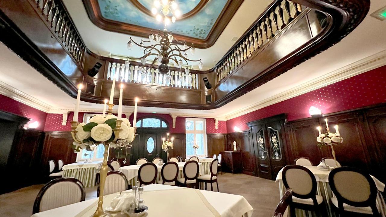 Hotel "Dworek Lesniczowka" Wodzisław Śląski Exteriér fotografie
