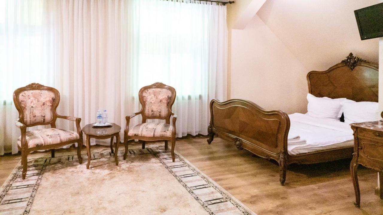 Hotel "Dworek Lesniczowka" Wodzisław Śląski Exteriér fotografie