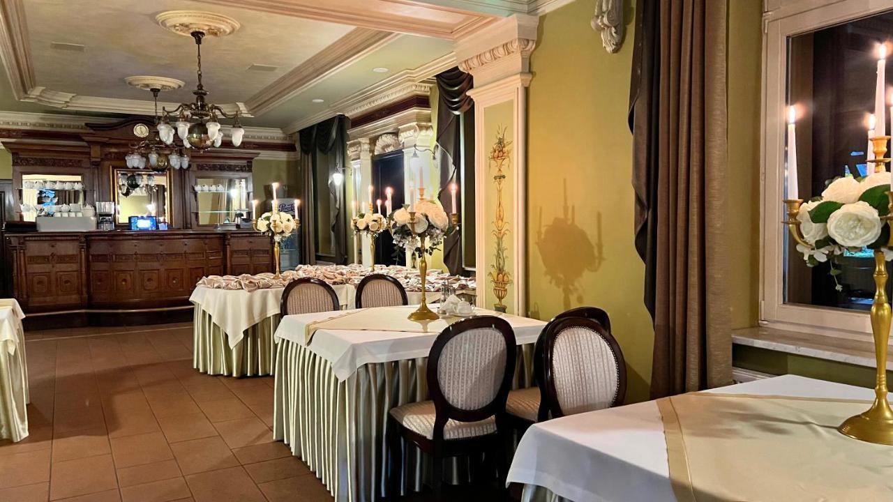 Hotel "Dworek Lesniczowka" Wodzisław Śląski Exteriér fotografie