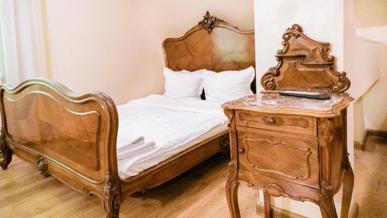 Hotel "Dworek Lesniczowka" Wodzisław Śląski Exteriér fotografie