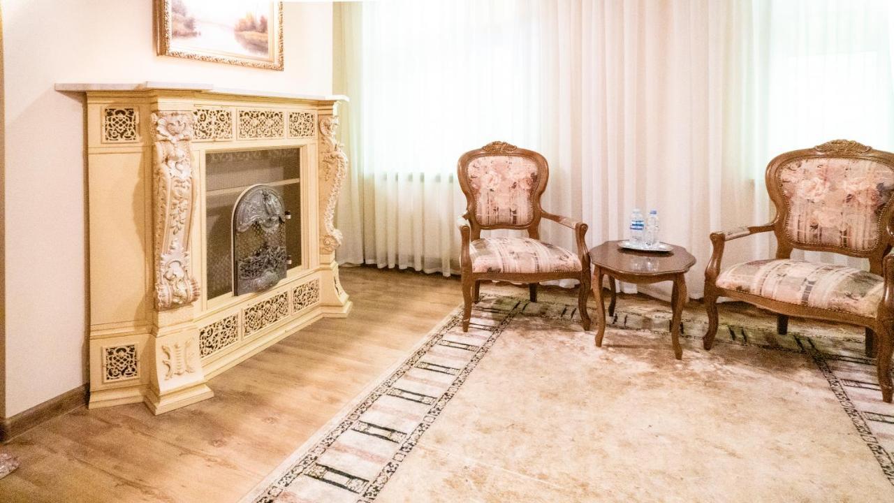 Hotel "Dworek Lesniczowka" Wodzisław Śląski Exteriér fotografie