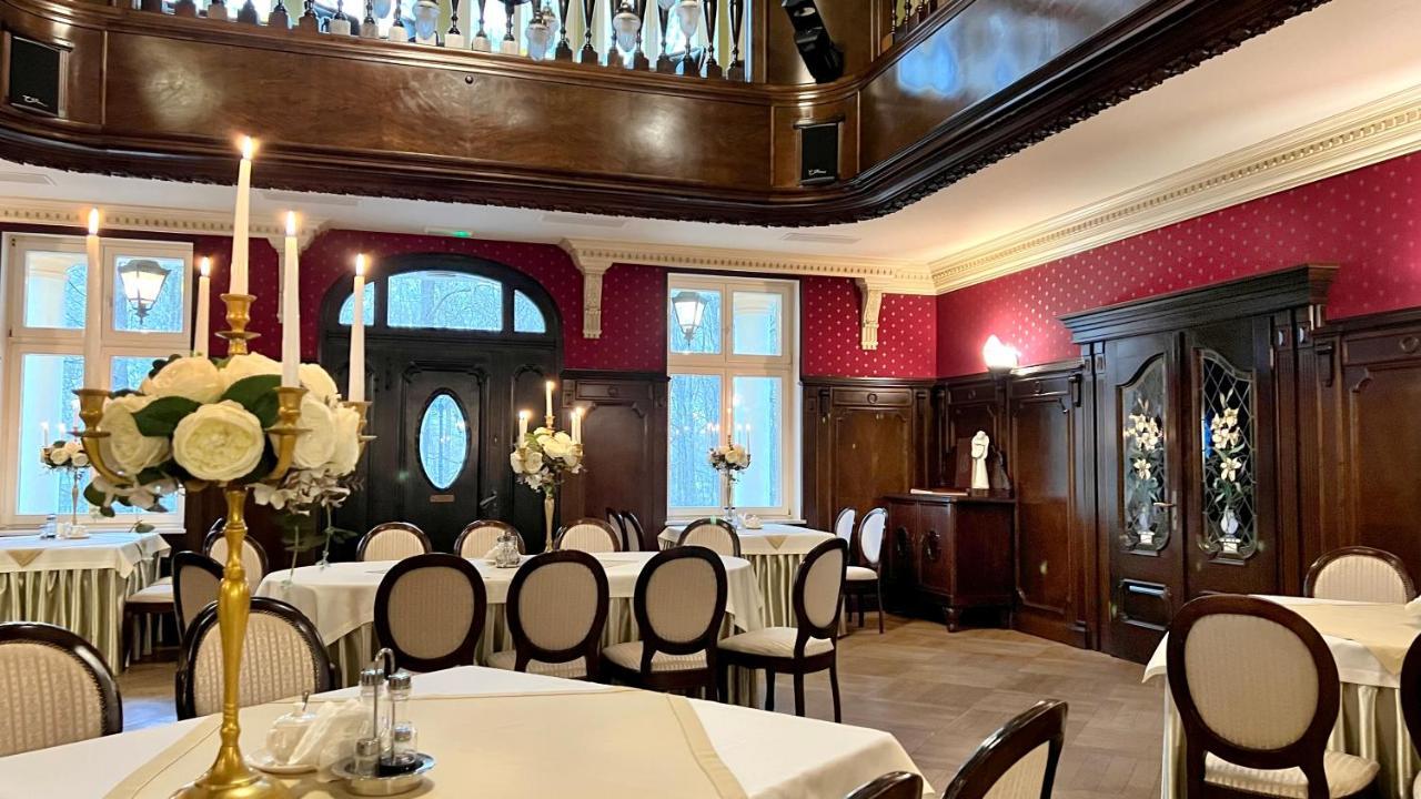Hotel "Dworek Lesniczowka" Wodzisław Śląski Exteriér fotografie