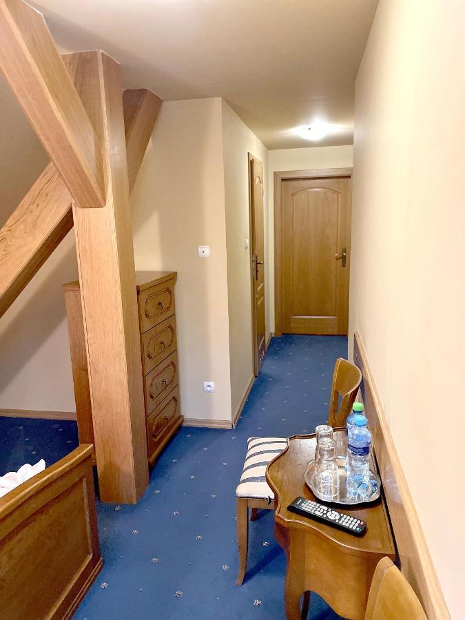 Hotel "Dworek Lesniczowka" Wodzisław Śląski Exteriér fotografie