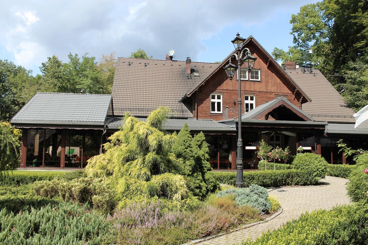 Hotel "Dworek Lesniczowka" Wodzisław Śląski Exteriér fotografie