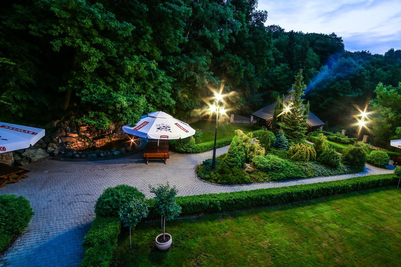 Hotel "Dworek Lesniczowka" Wodzisław Śląski Exteriér fotografie